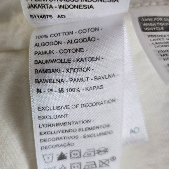 Levi’s White Denim Trucker Jacket NWT Graphic 90s Birthday Trucker Size Large - Picture 7 of 16